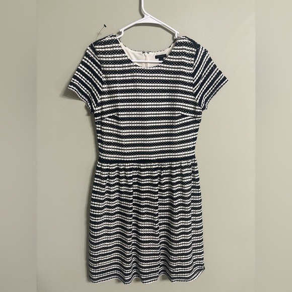 Ann Taylor Dresses & Skirts - Ann Taylor Eyelet Striped Short Sleeve Knit Lined Fit Flare Dress Size 6 New